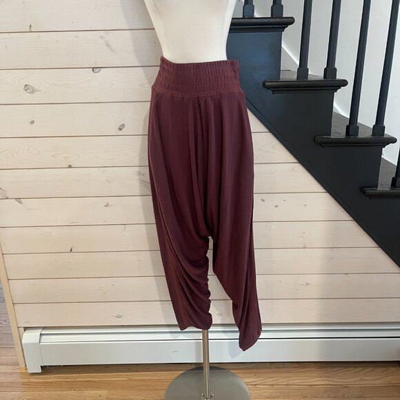 SOLD 023 Free People Movement Harem Slouchy Pants NWOT Red Wine Size Small - Picture 5 of 6